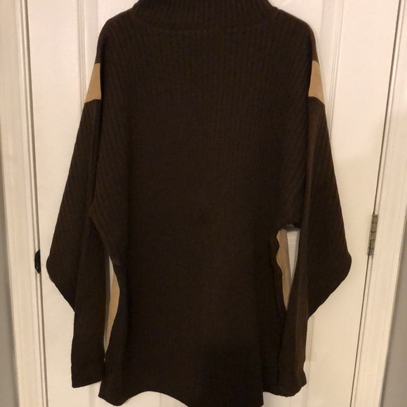 Men’s Patchwork Sweater - Picture 4 of 4